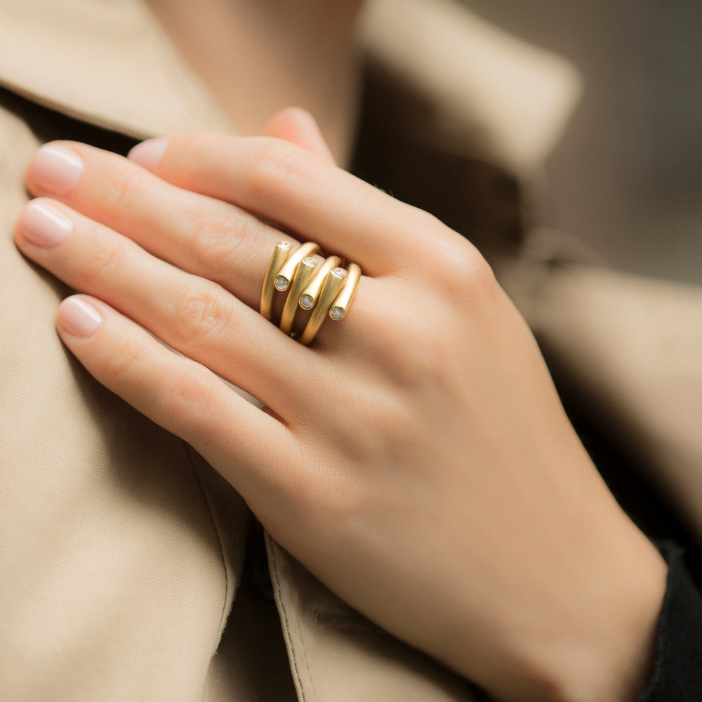 Whirl Diamond Ring