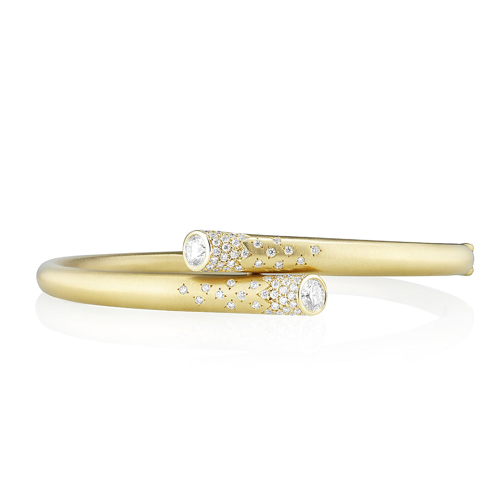Whirl Scattered Diamond Bracelet